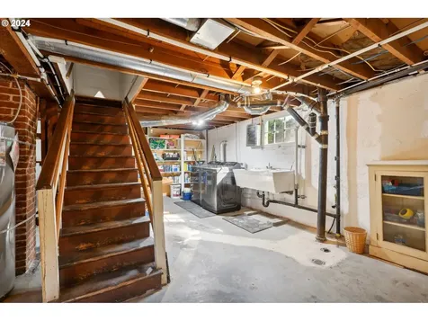 1503 Se Henry Street Portland OR 97202