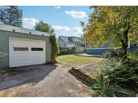 1503 Se Henry Street Portland OR 97202