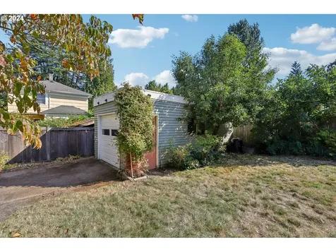 1503 Se Henry Street Portland OR 97202