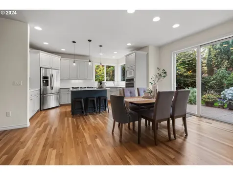 4737 Lakeview Boulevard Lake Oswego OR 97035