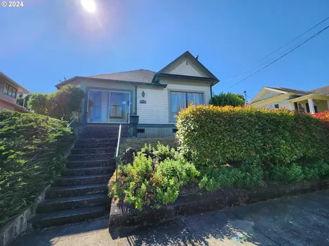 1053 Se Jackson Street Roseburg OR 97470