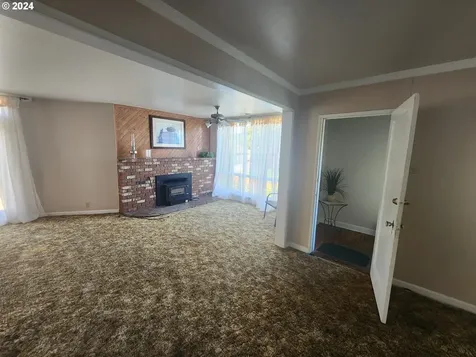 1053 Se Jackson Street Roseburg OR 97470
