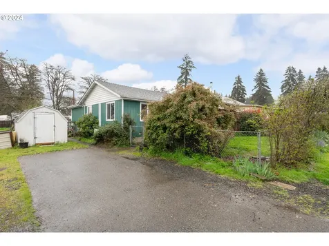 428 Charles Street Yoncalla OR 97499