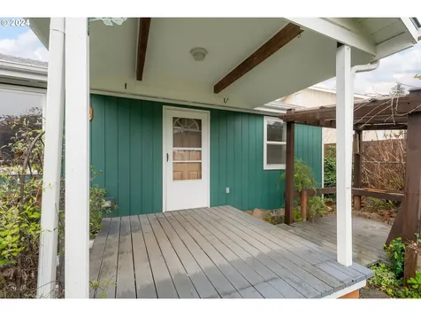 428 Charles Street Yoncalla OR 97499