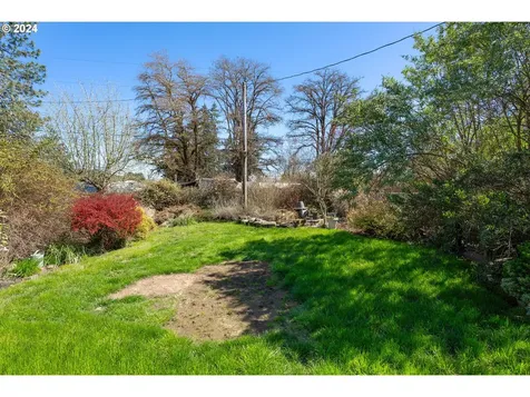 428 Charles Street Yoncalla OR 97499