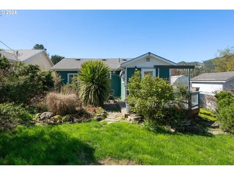 428 Charles Street Yoncalla OR 97499