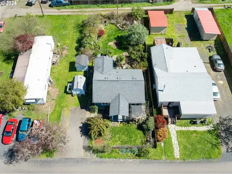 428 Charles Street Yoncalla OR 97499