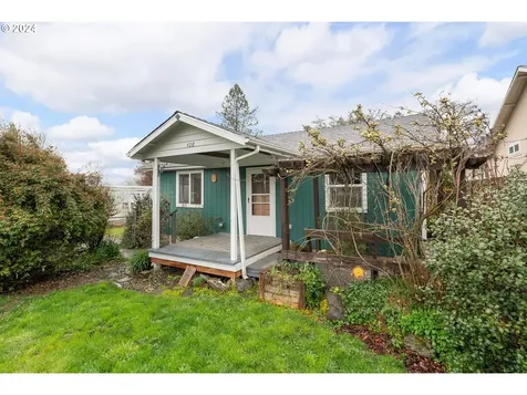 428 Charles Street Yoncalla OR 97499