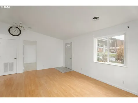 428 Charles Street Yoncalla OR 97499