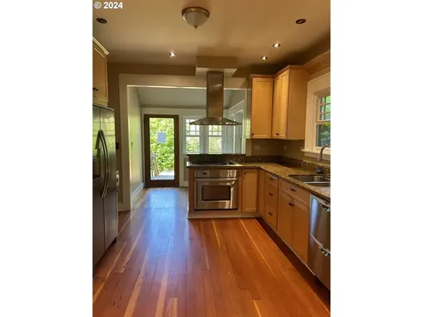 123 Se 32nd Avenue Portland OR 97214