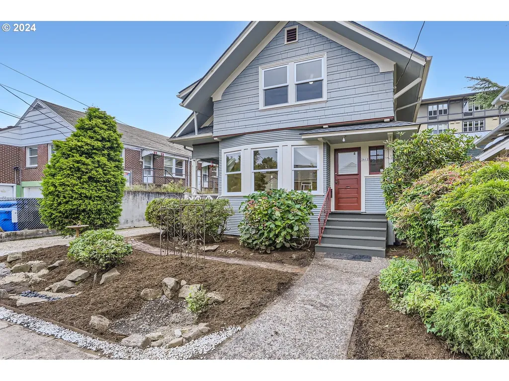 2612 SE Madison Street Portland OR 97214