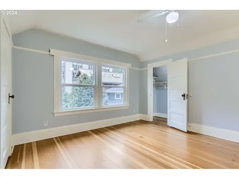 2612 SE Madison Street Portland OR 97214