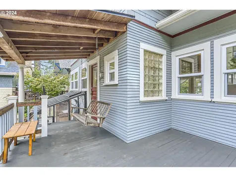 2612 SE Madison Street Portland OR 97214