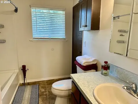 819 Beechwood Street Woodland WA 98674