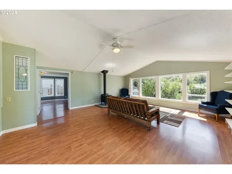 18999 Nestucca Drive Cloverdale OR 97112