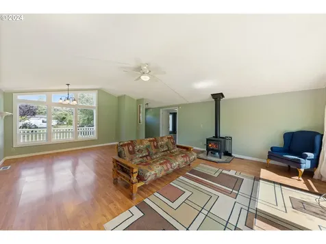 18999 Nestucca Drive Cloverdale OR 97112