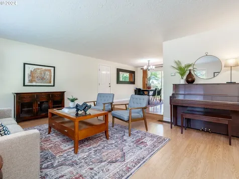 1934 Se Eagle Avenue Gresham OR 97080