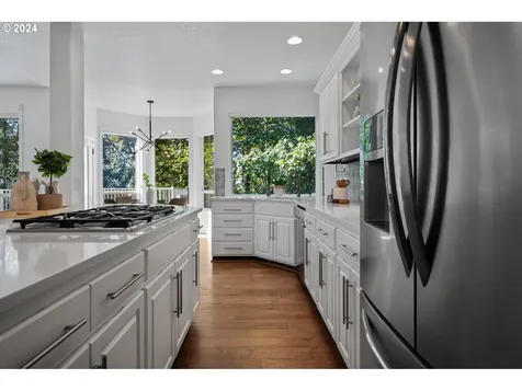 12425 SW 55th Place Portland OR 97219