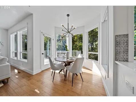 12425 SW 55th Place Portland OR 97219