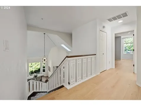 12425 SW 55th Place Portland OR 97219