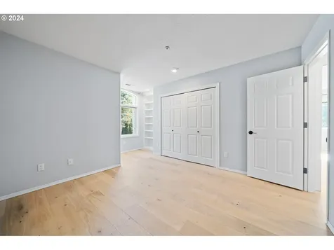 12425 SW 55th Place Portland OR 97219