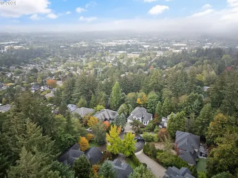 12425 SW 55th Place Portland OR 97219