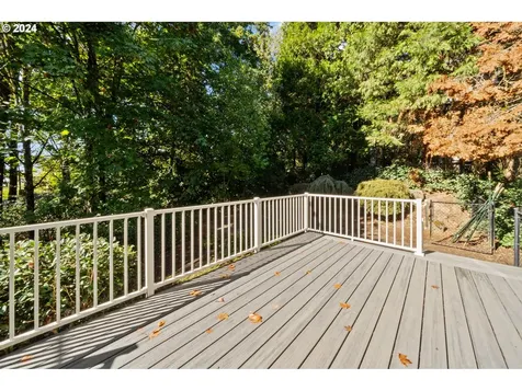 12425 SW 55th Place Portland OR 97219