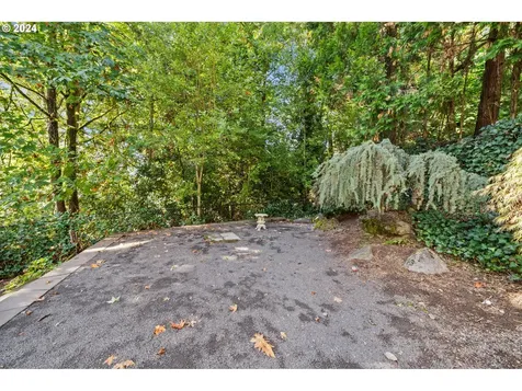 12425 SW 55th Place Portland OR 97219