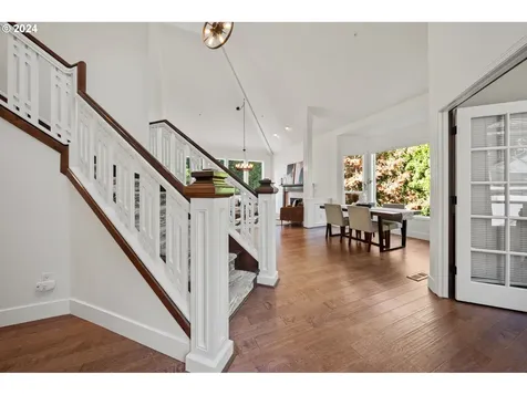 12425 SW 55th Place Portland OR 97219