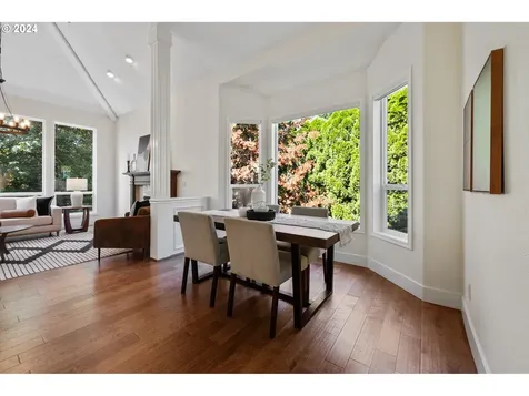 12425 SW 55th Place Portland OR 97219