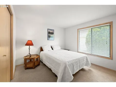 14801 Ne Newport Street Portland OR 97230