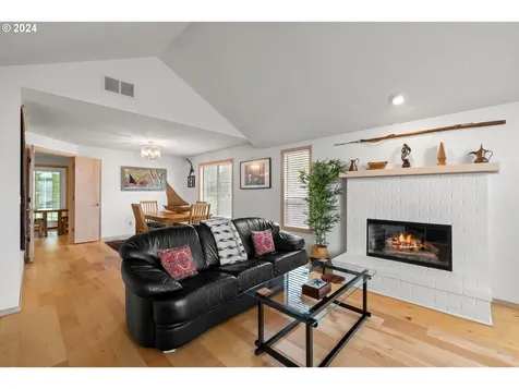 14801 Ne Newport Street Portland OR 97230