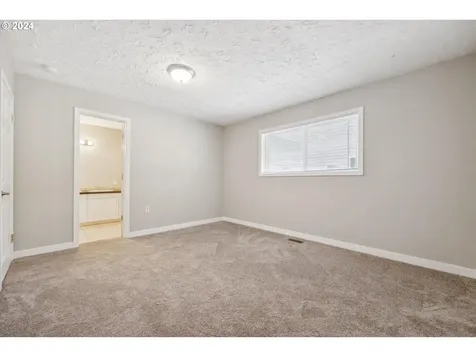 8303 Sw Oak Street Portland OR 97223