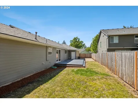 8303 Sw Oak Street Portland OR 97223