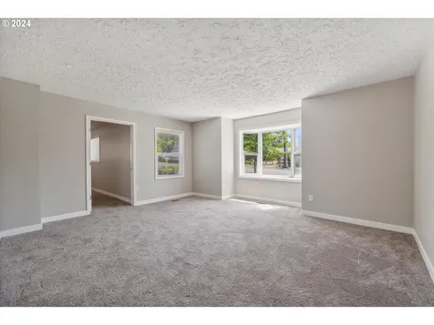 8303 Sw Oak Street Portland OR 97223