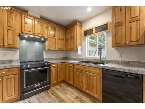 91570 Grinnell Lane Coos Bay OR 97420