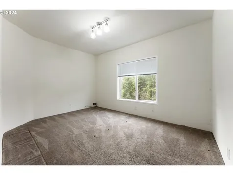 91570 Grinnell Lane Coos Bay OR 97420