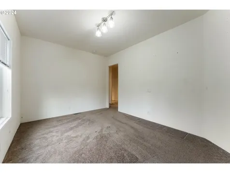 91570 Grinnell Lane Coos Bay OR 97420
