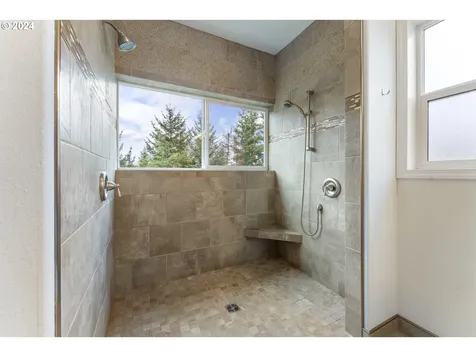 91570 Grinnell Lane Coos Bay OR 97420
