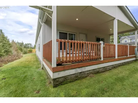 91570 Grinnell Lane Coos Bay OR 97420