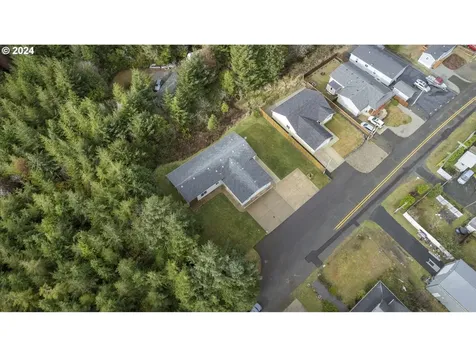 91570 Grinnell Lane Coos Bay OR 97420