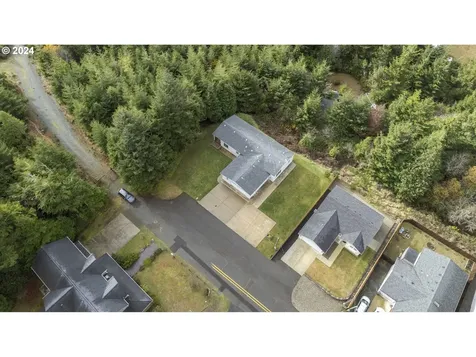 91570 Grinnell Lane Coos Bay OR 97420
