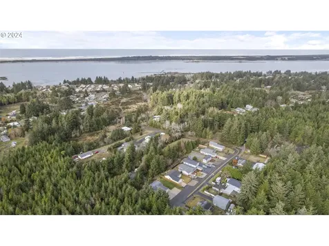 91570 Grinnell Lane Coos Bay OR 97420
