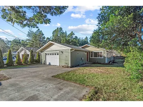 1640 Maxwell Street Coos Bay OR 97420