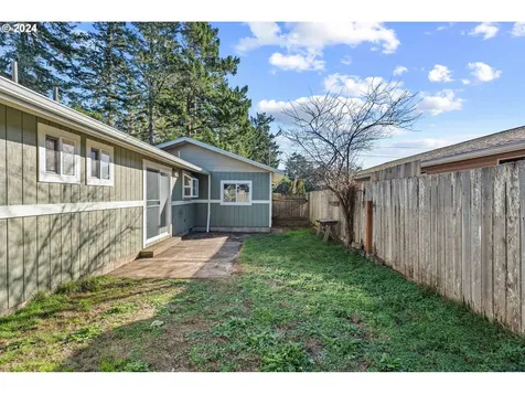 1640 Maxwell Street Coos Bay OR 97420