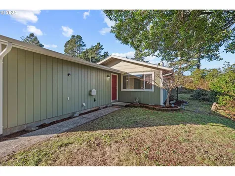 1640 Maxwell Street Coos Bay OR 97420