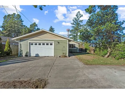 1640 Maxwell Street Coos Bay OR 97420