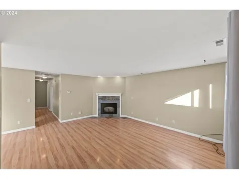 1640 Maxwell Street Coos Bay OR 97420