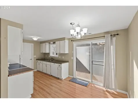 1640 Maxwell Street Coos Bay OR 97420
