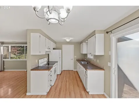 1640 Maxwell Street Coos Bay OR 97420
